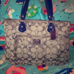 SALE Coach Poppy Hearts Glam Tote Large